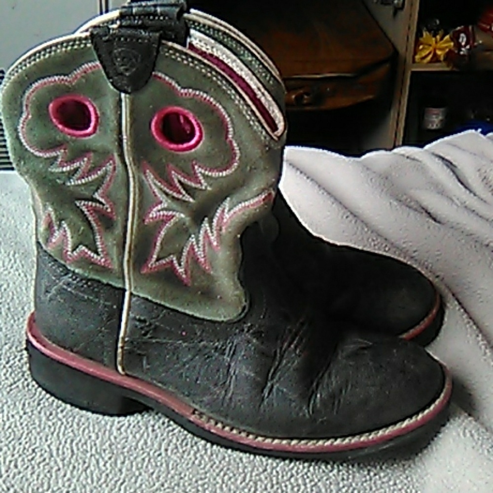Teal/Pink Ariat